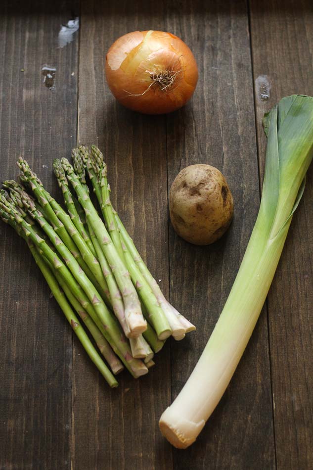 Creamy Leek, Asparagus and Potato Soup